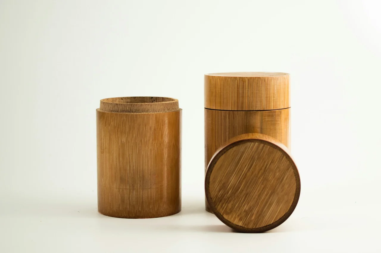 Latas de bambú para té